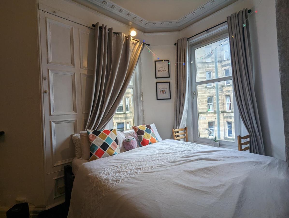 Huge Room In The City เอดินบะระ ภายนอก รูปภาพ